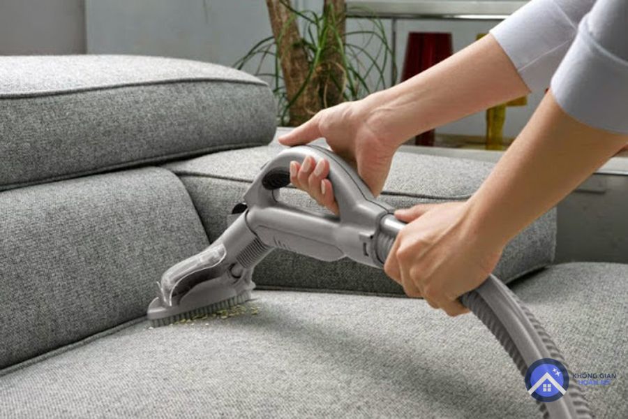Những lưu ý quan trọng khi tự giặt ghế sofa da tại nhà ở Cần Đước