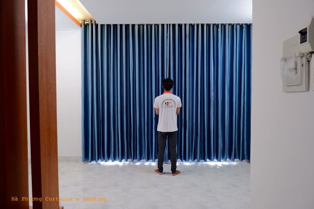 Dịch vụ giặt màn chuyên nghiệp tại Quận 4: Tiêu chuẩn chất lượng và quy trình làm việc