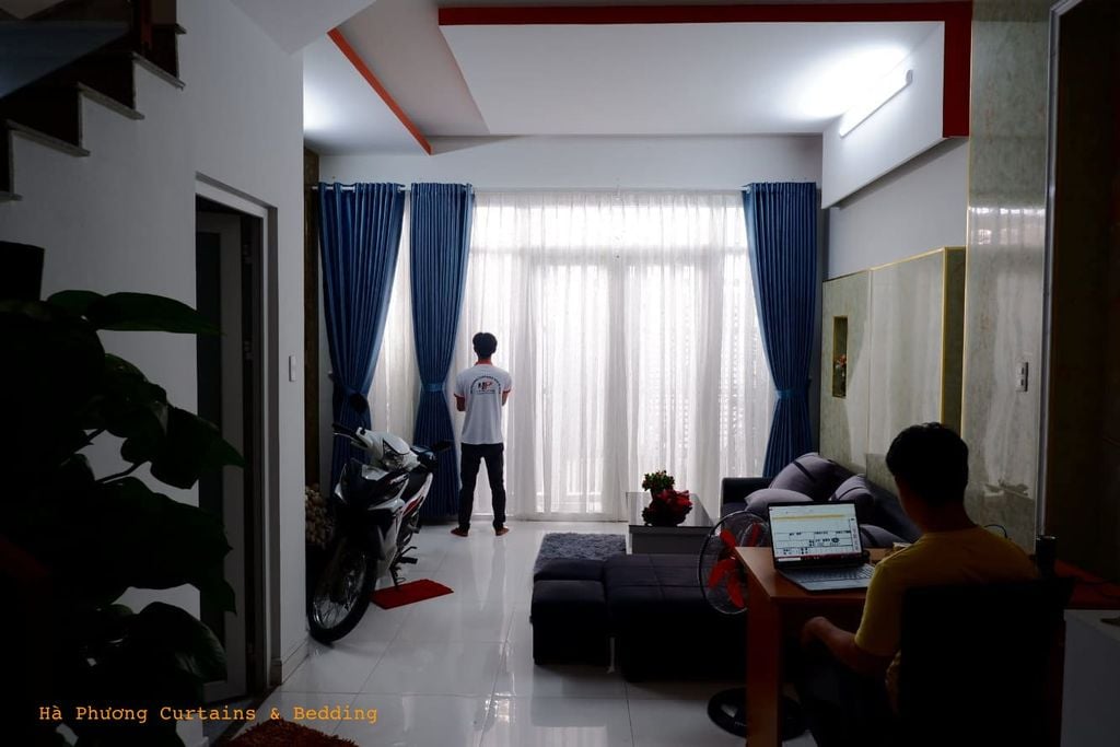 Dịch vụ giặt rèm cửa chuyên nghiệp tại Quận 4: Tiêu chuẩn chất lượng và quy trình làm việc
