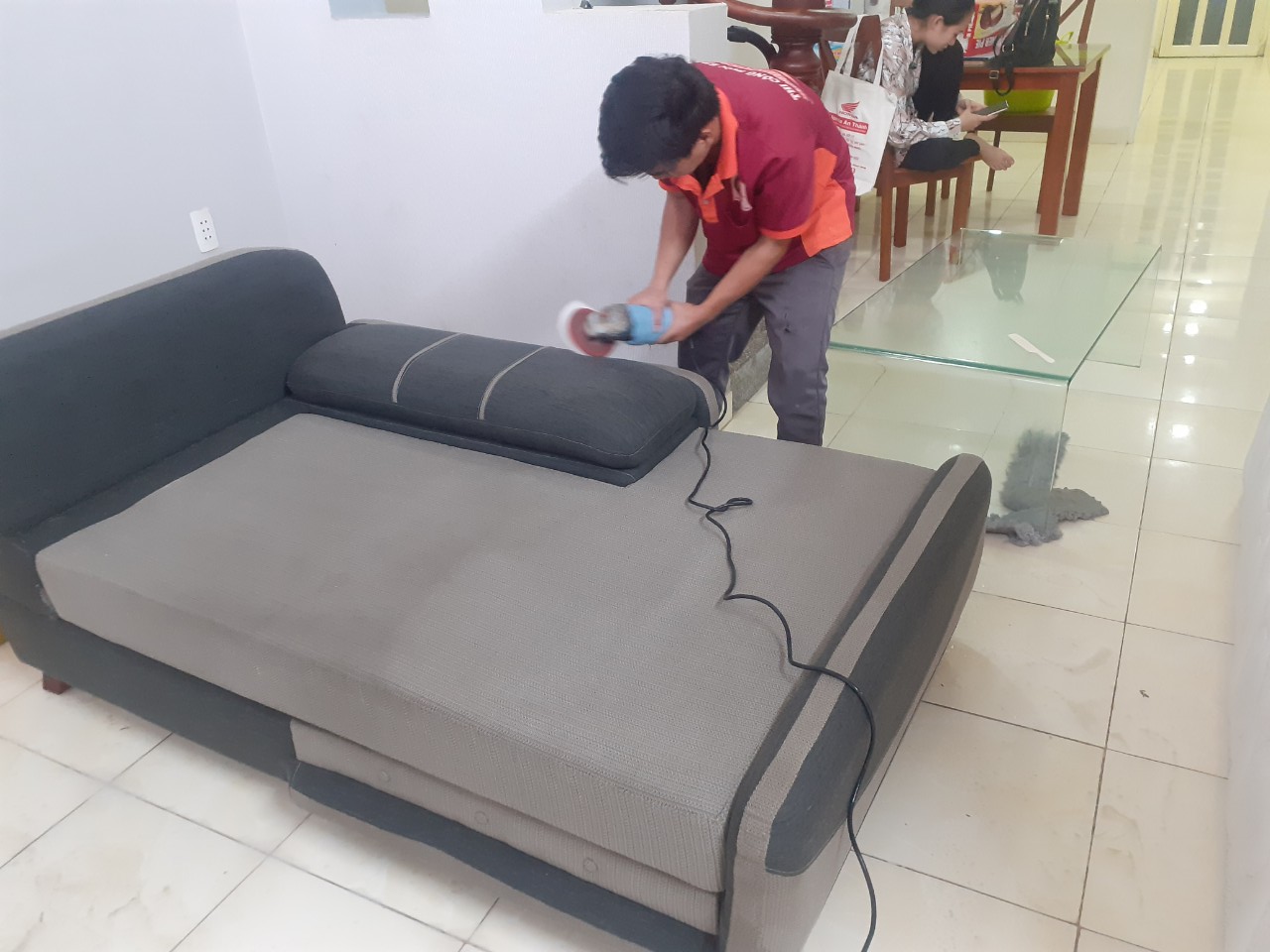 Quy Trình Giặt Ghế Sofa Nỉ Tại Nhà Chuẩn Chuyên Nghiệp (Dĩ An Bình Dương, 2025)
