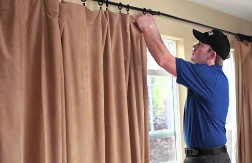 Quy trình giặt rèm tại nhà chuyên nghiệp của chúng tôi