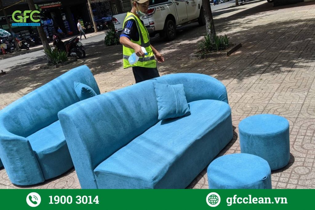Quy Trình Giặt Ghế Sofa Chuyên Nghiệp Tại Bình Thạnh: Từ Thu Gom Đến Giao Nhận