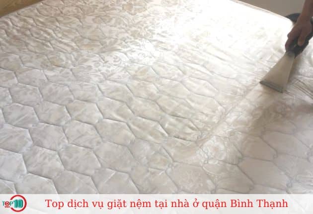 Quy trình giặt nệm chuyên nghiệp tại nhà quận Bình Thạnh: Mô tả chi tiết từng bước trong quy trình giặt nệm, từ khâu tiếp nhận yêu cầu, kiểm tra nệm, lựa chọn phương pháp giặt phù hợp, đến khâu vệ sinh, khử trùng và sấy khô. Bao gồm các công nghệ và máy móc hiện đại được sử dụng.