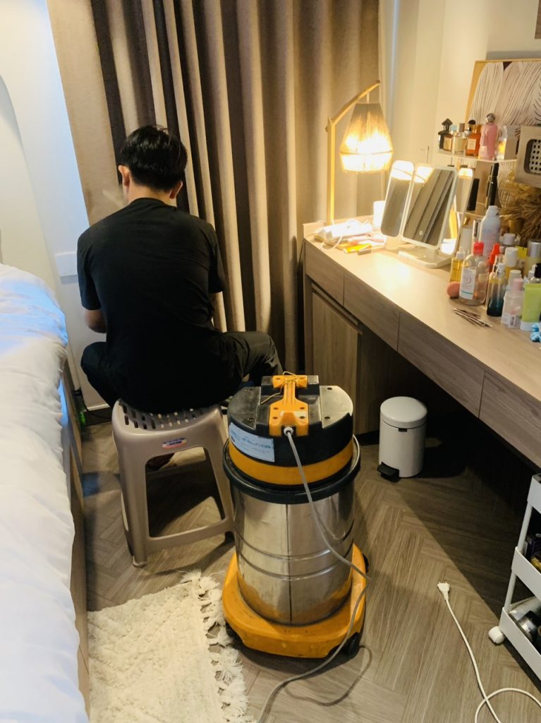 Ưu Điểm Vượt Trội Dịch Vụ Giặt Rèm Cửa Tại Nhà Dĩ An So Với Tự Giặt