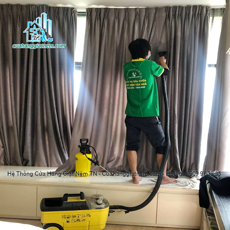 Dịch vụ giặt rèm cửa tại nhà khu vực Thủ Đức: Ưu điểm và tiện ích