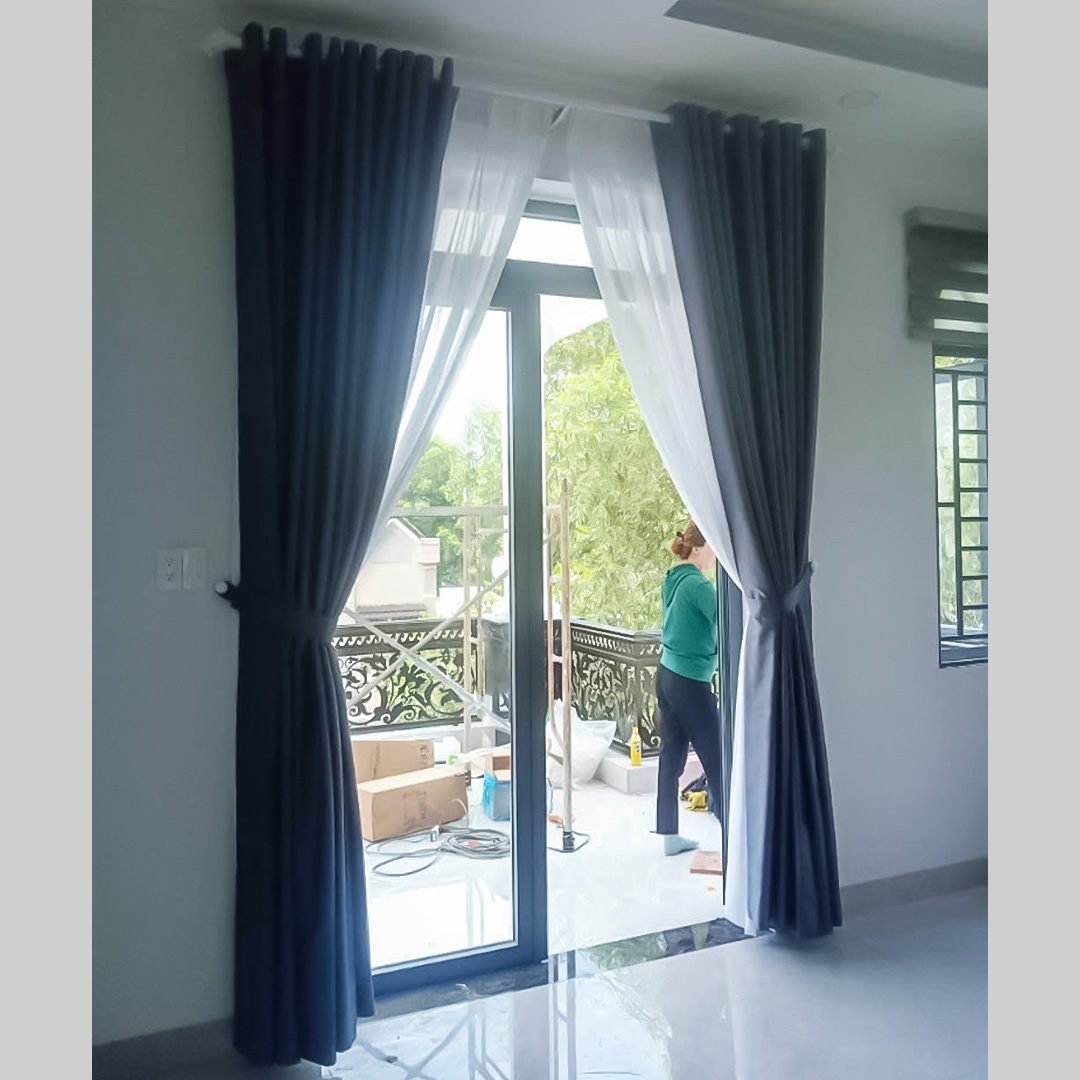 Các loại rèm cửa chúng tôi giặt tại Tân Bình: Khám phá các loại rèm cửa mà dịch vụ của chúng tôi hỗ trợ giặt, bao gồm rèm vải, rèm voan, rèm cửa sổ, rèm roman, rèm cuốn,… Đảm bảo đáp ứng mọi nhu cầu của khách hàng tại Tân Bình.