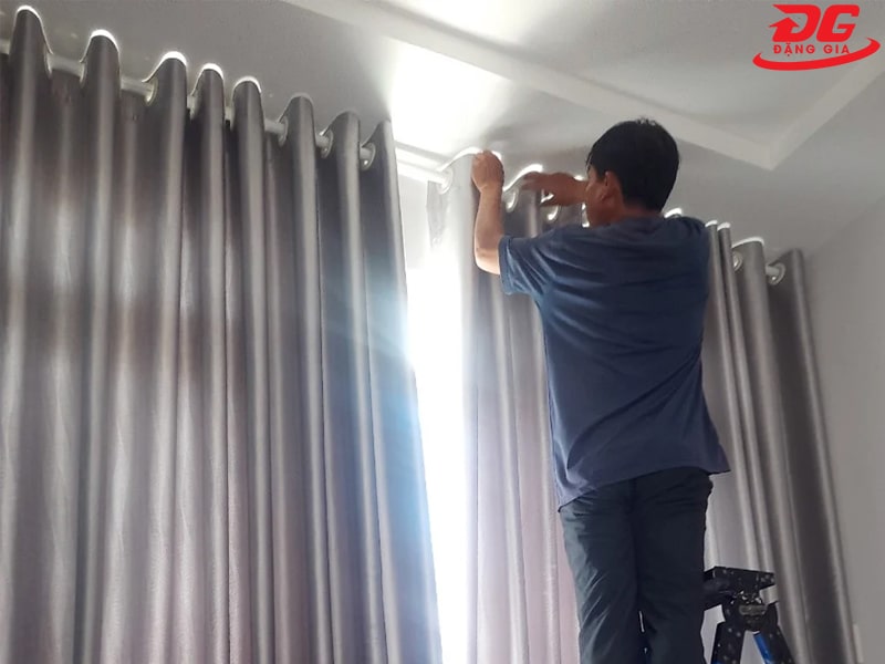 Quy trình giặt rèm tại nhà Quận 11: Từ tiếp nhận đến hoàn thiện