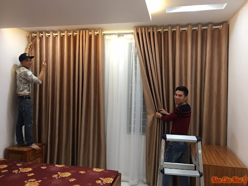 Dịch vụ giặt rèm tại nhà Quận 2: Ưu điểm và lợi ích