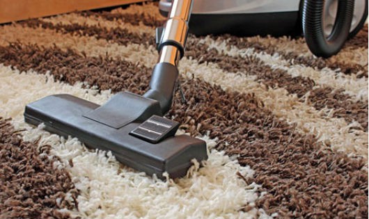 Quy trình làm sạch thảm ghế sofa tại nhà của chúng tôi