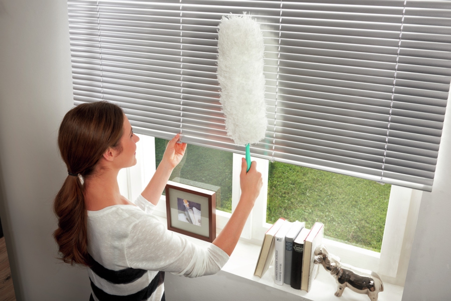 Các loại rèm cửa và phương pháp vệ sinh phù hợp: Phân tích các loại rèm cửa phổ biến (rèm vải, rèm cuốn, rèm sáo,...) và phương pháp vệ sinh hiệu quả, an toàn cho từng loại. Cung cấp kiến thức giúp khách hàng tự lựa chọn phương pháp phù hợp.