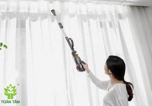 Quy trình vệ sinh rèm cửa chuyên nghiệp tại nhà Quận 5: Từ khâu chuẩn bị đến hoàn thiện