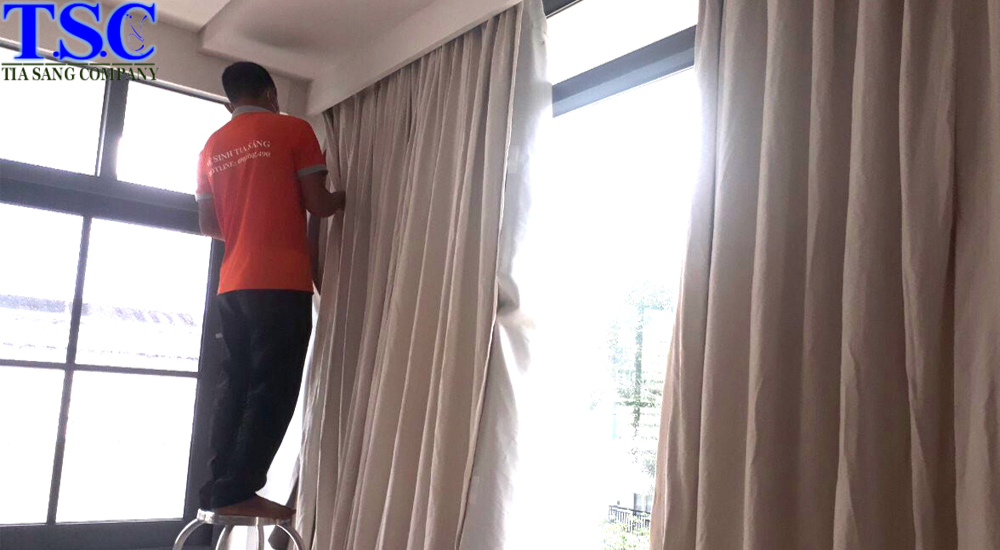 Dịch vụ vệ sinh rèm cửa chuyên nghiệp tại Quận 7 (0909980348)
