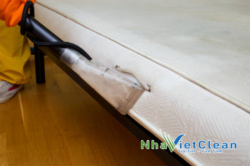 Dịch vụ giặt nệm Thủ Đức: Giải pháp cho giấc ngủ ngon (Mô tả: Giới thiệu dịch vụ giặt nệm tại Thủ Đức, nhấn mạnh lợi ích của việc vệ sinh nệm thường xuyên để có giấc ngủ ngon và sức khỏe tốt.)