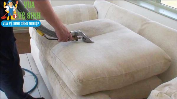 Tại Sao Cần Giặt Ghế Sofa Nỉ Thường Xuyên Tại Thủ Đức?